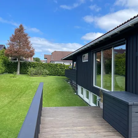 ヴィラ Ons 2024, 5 Bedroom House *