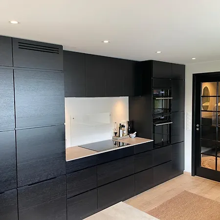 Ons 2024, 5 Bedroom House ヴィラ